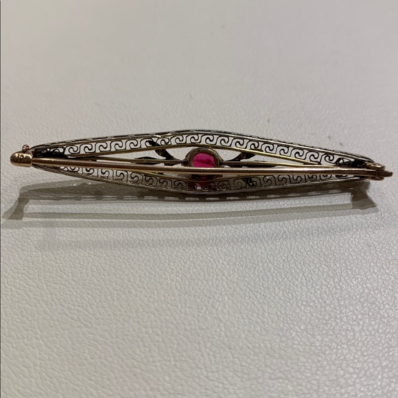 Edwardian 10K Art Deco Bar Pin with Faceted Pink Stone - Picture 2 of 6